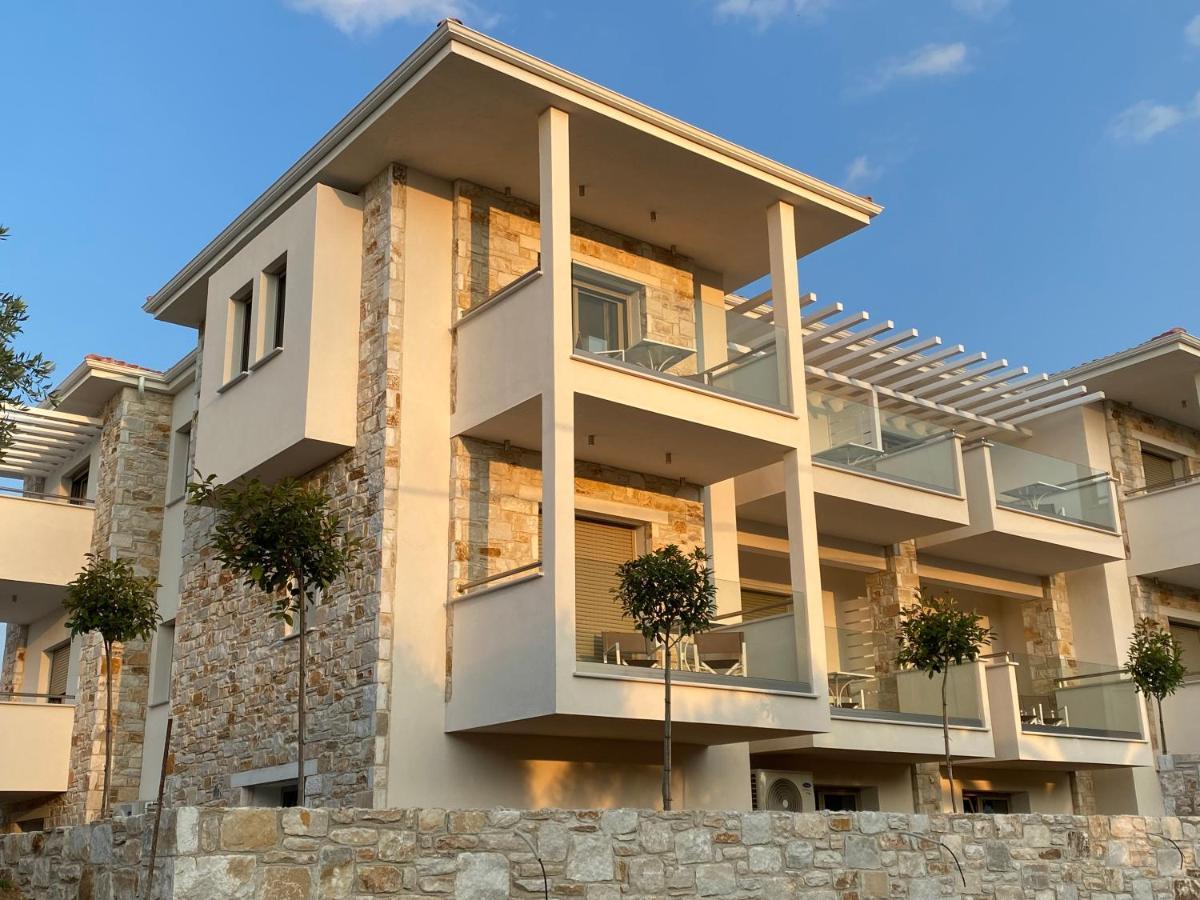 Luminous Luxury Apartments 리메나스 외부 사진