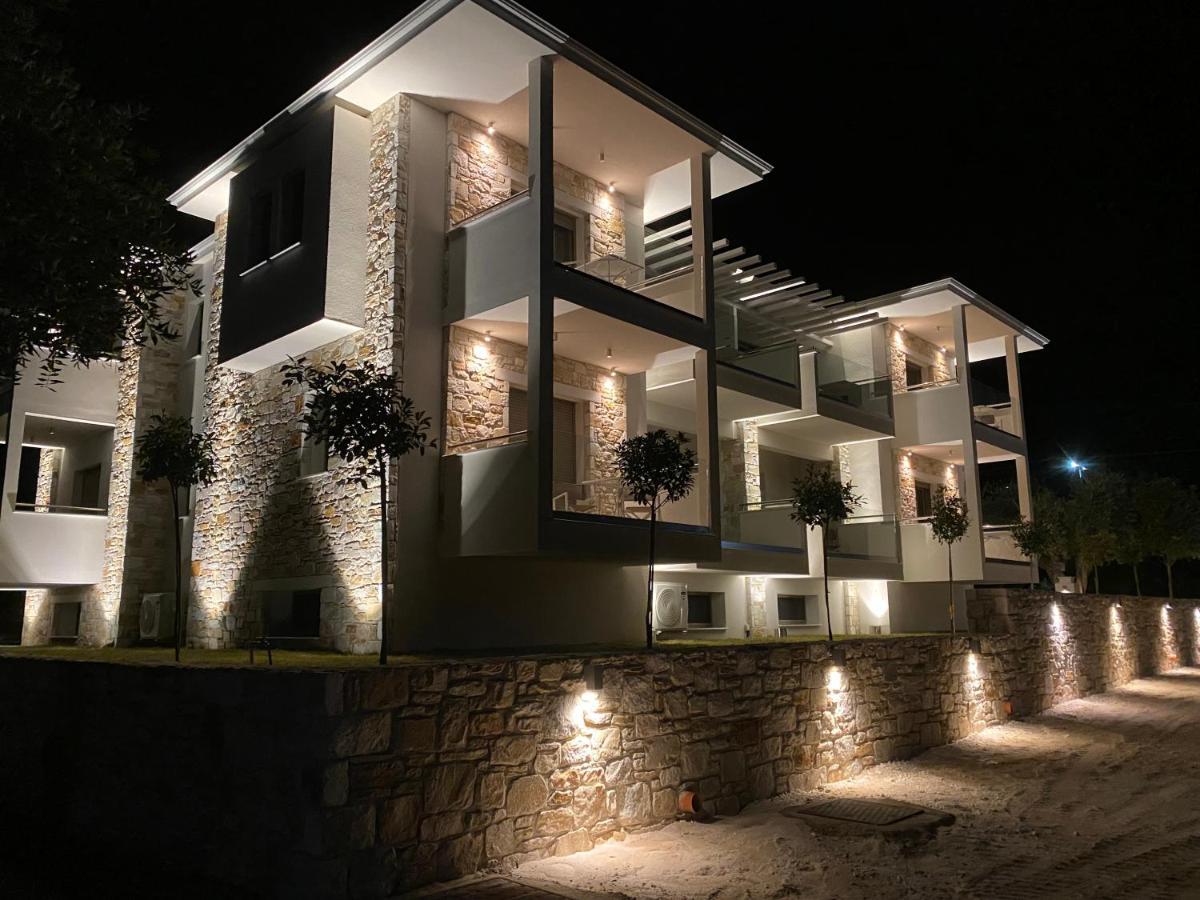 Luminous Luxury Apartments 리메나스 외부 사진